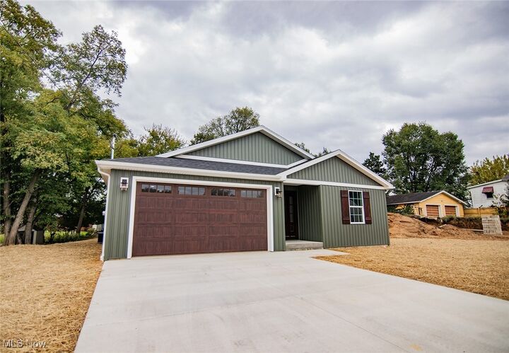 3010 9th Avenue  Vienna WV 26105 photo