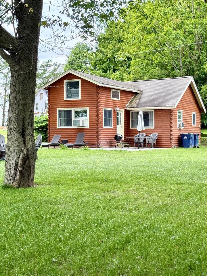 Property Photo: 880 Lakeview Drive VT 05474