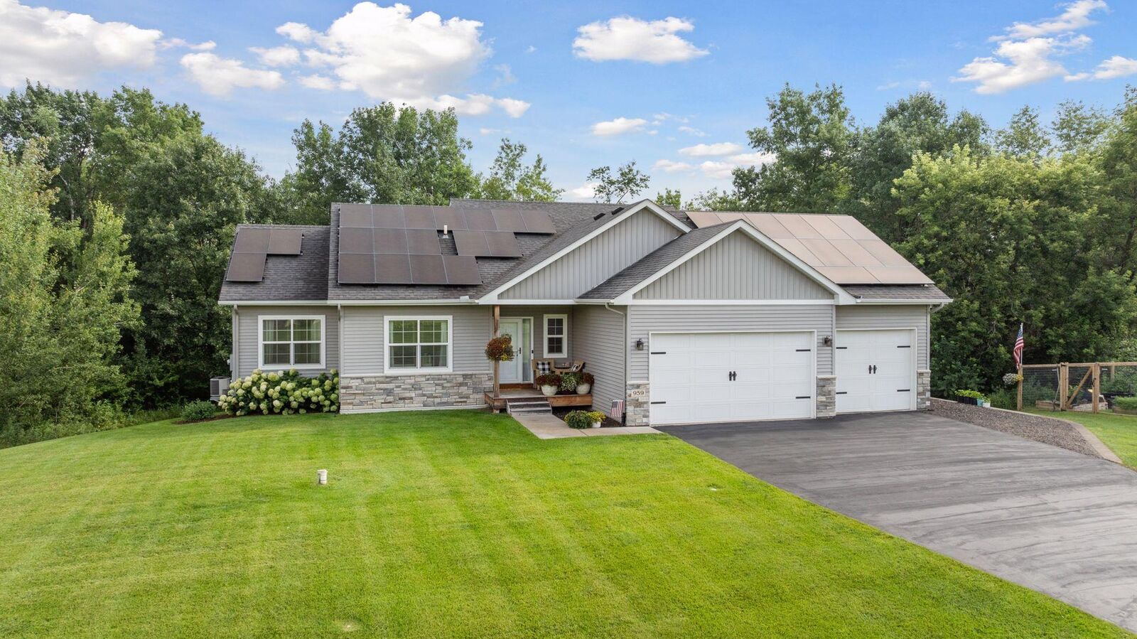Property Photo: 959 239th Avenue NW MN 55070