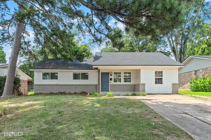 Property Photo: 2609 Lyles Lane LA 71118