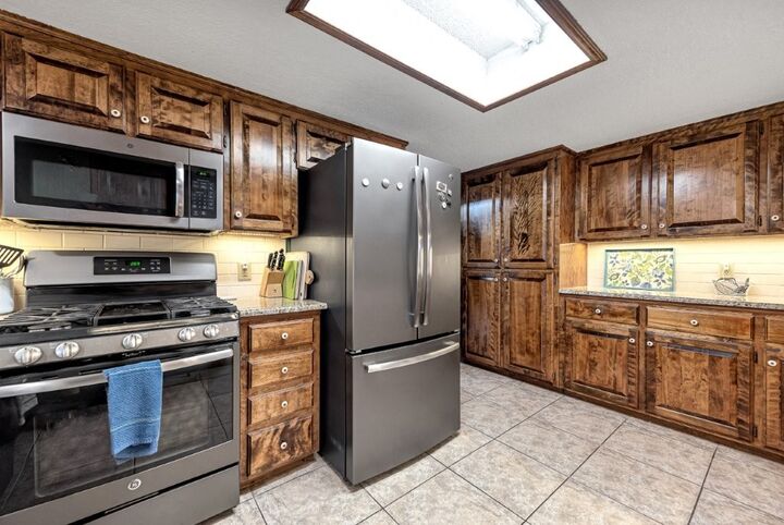 Property Photo: 1402 S Countrywood Place AR 72758