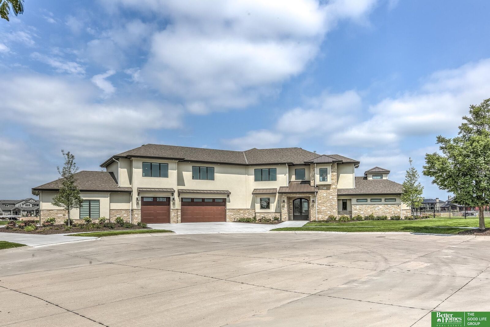 Property Photo:  5512 N 290 Circle  NE 68064 