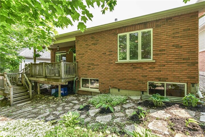 Property Photo: 37 Tanglewood Crescent ON L0L 2L0