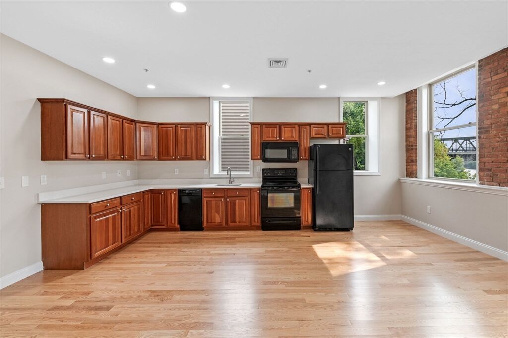 Property Photo:  72 River Street 3  MA 01832 