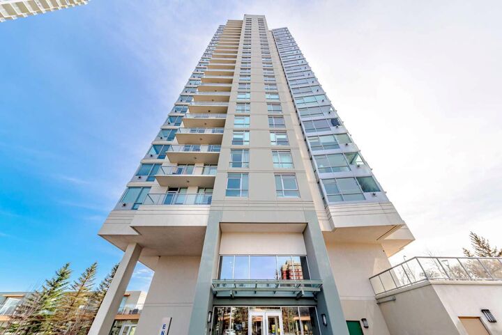 77 Spruce Place SW 2207  Calgary AB T3C 3X6 photo