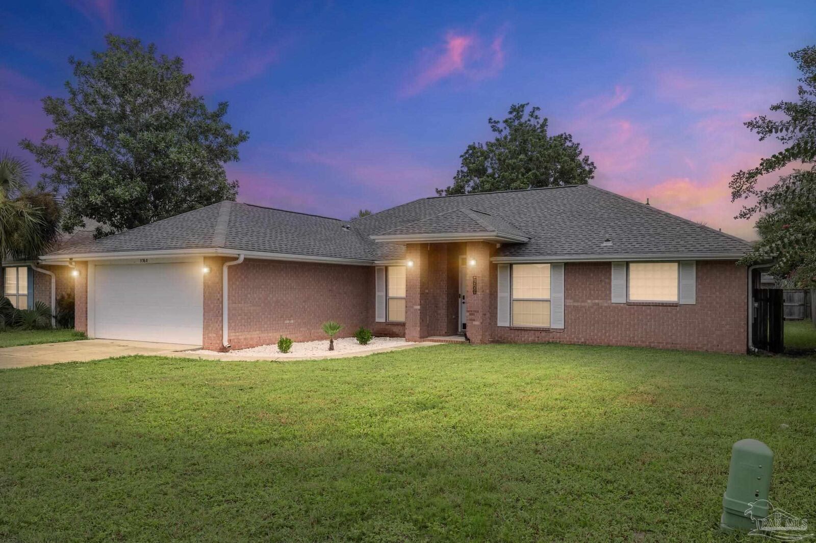 Property Photo: 9568 Dynasty Ln FL 32566