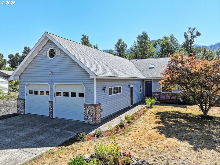 Property Photo:  315 Hamilton St  WA 98639 