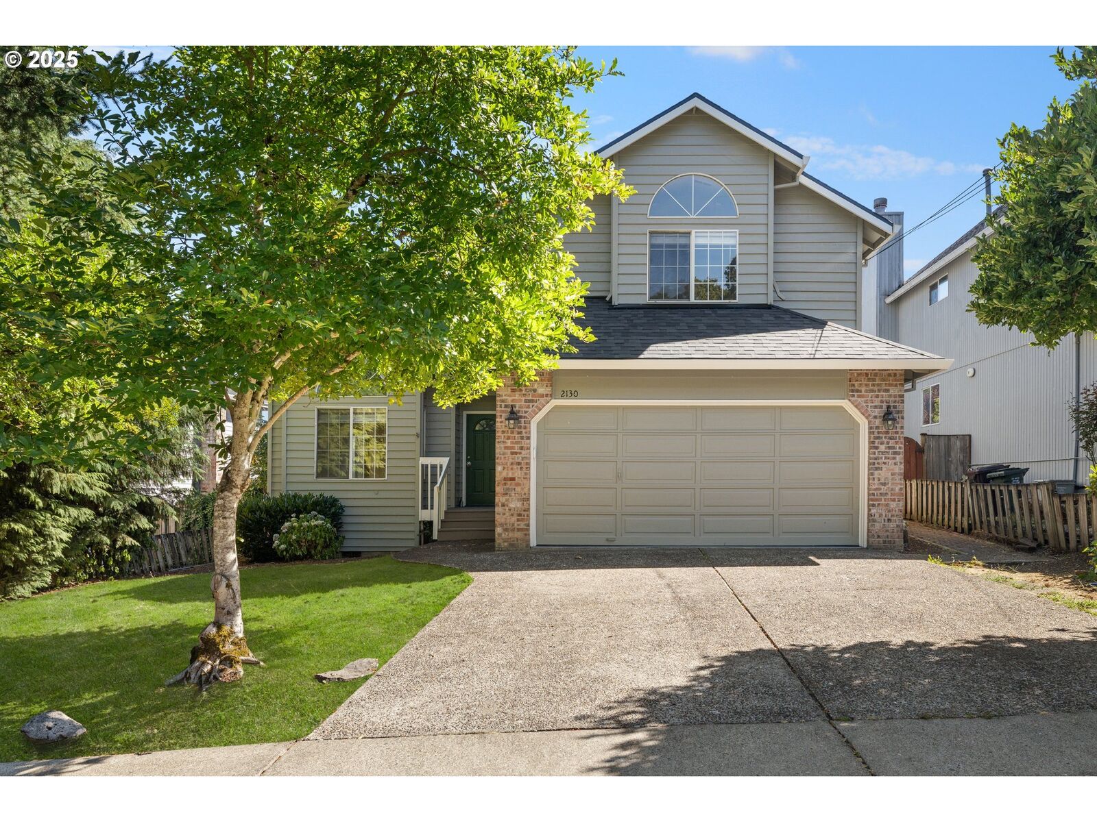 Property Photo: 2130 Long St OR 97068