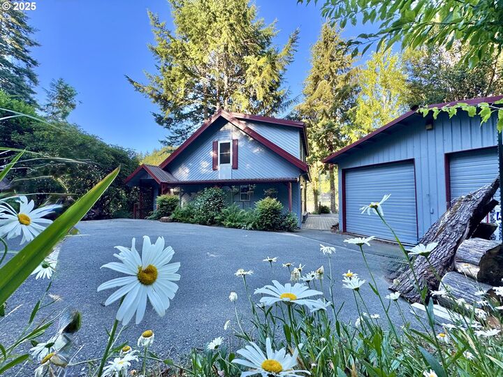 70700 Majestic Shores Rd  North Bend OR 97459 photo