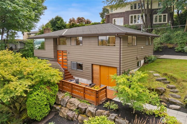 3701 E Jefferson Street  Seattle WA 98122 photo