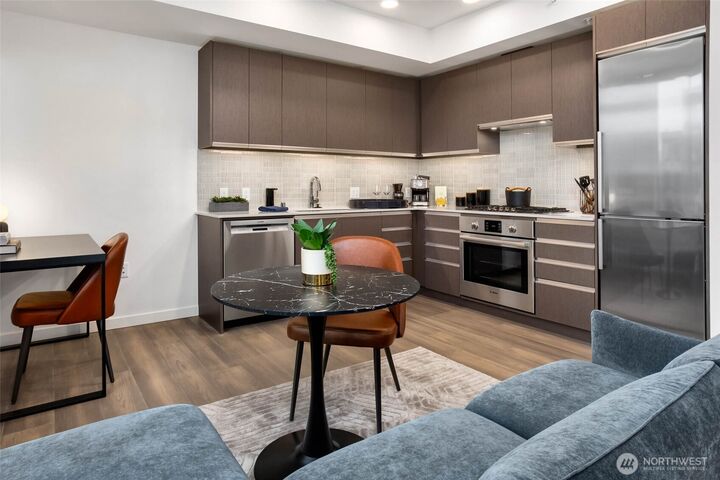 Property Photo: 800 Columbia Street 712 WA 98104