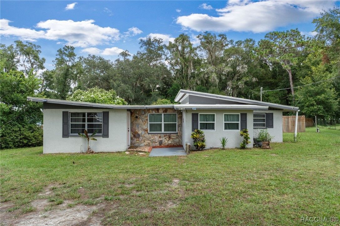 Property Photo: 4607 S Florida Avenue FL 34450