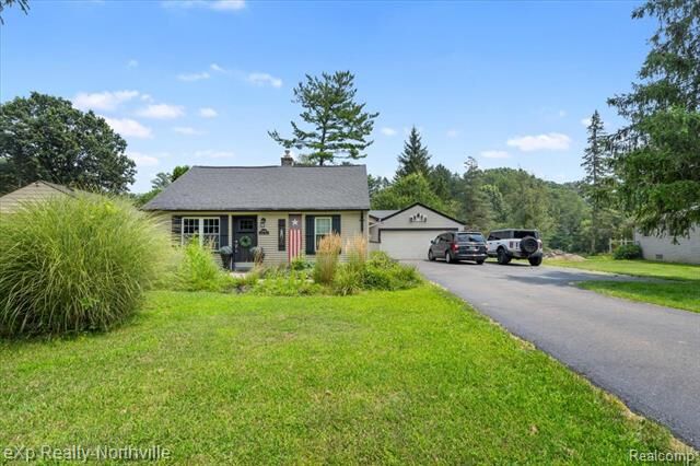 Property Photo:  16706 N Stanmoor Drive  MI 48154 