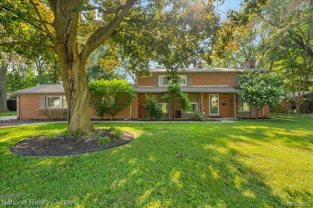Property Photo: 29998 Beacontree Street MI 48331