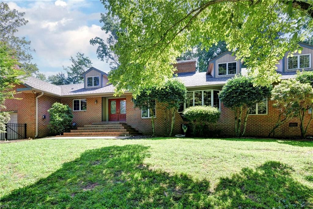 Property Photo:  115 Holcomb Dr  VA 23185 