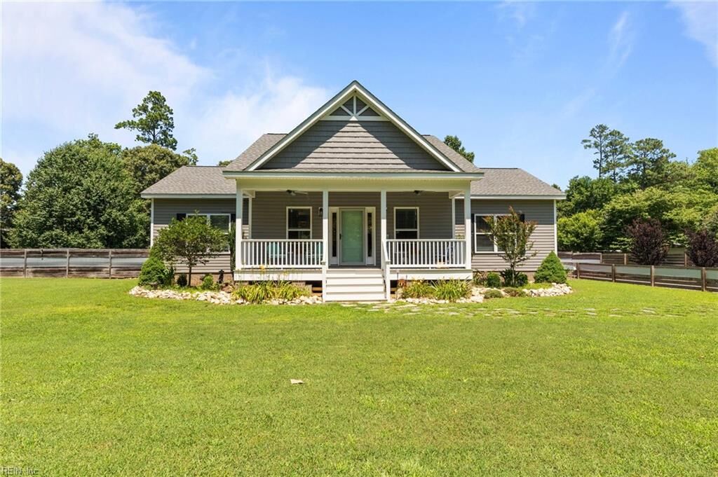 Property Photo: 3884 Laurellye Ln VA 23072