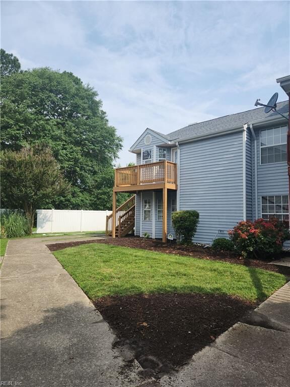 Property Photo: 3744 Towne Point Rd B VA 23703