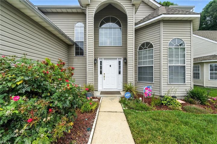 Property Photo:  877 Holbrook Dr  VA 23602 