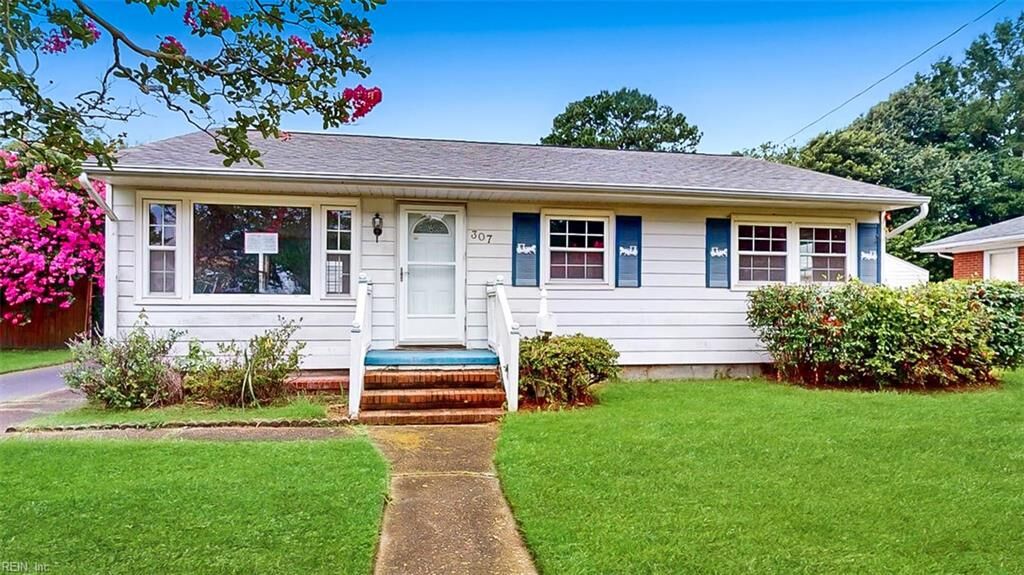 Property Photo:  307 Dover Rd  VA 23666 
