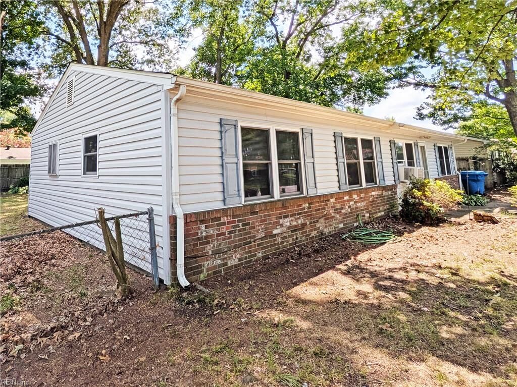 Property Photo: 3717 Starlighter Dr VA 23452