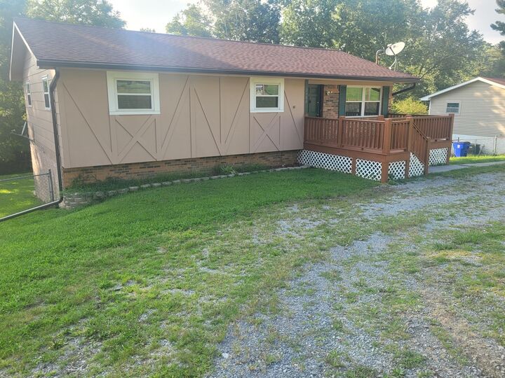 2900 SE Blackburn Road SE  Cleveland TN 37323 photo