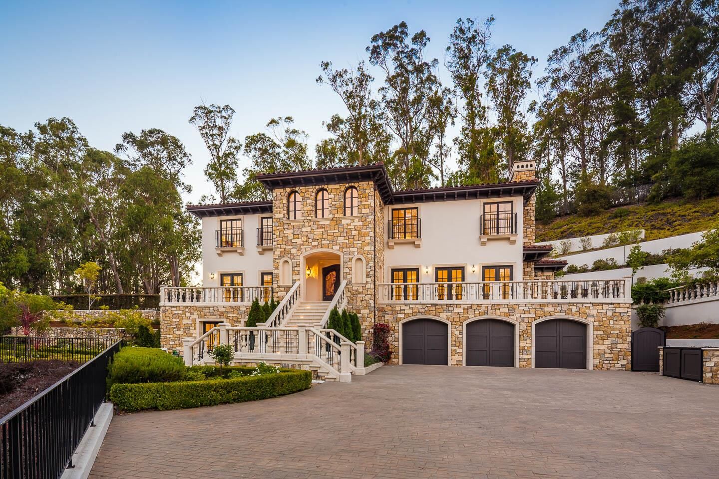 Property Photo: 414 Pinehill Road CA 94010