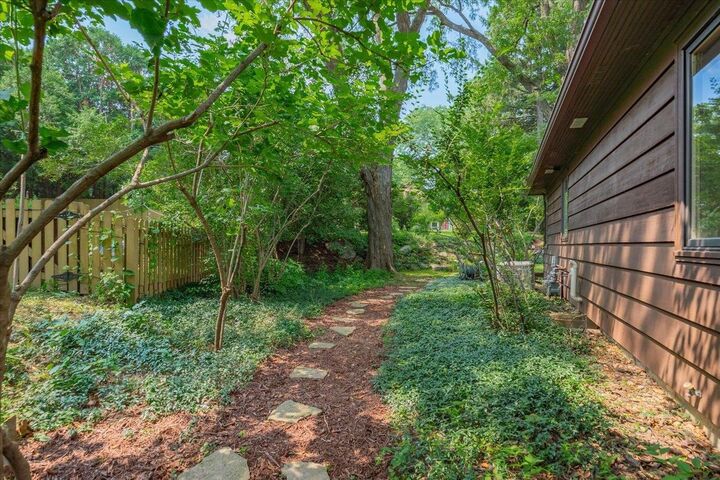 Property Photo: 19 Hiawatha Circle WI 53711