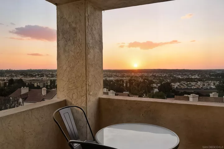 Property Photo: 11265 Affinity Ct 103 CA 92131