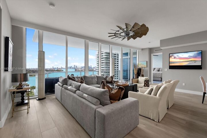 Property Photo: 100 S Pointe Dr 1502 FL 33139