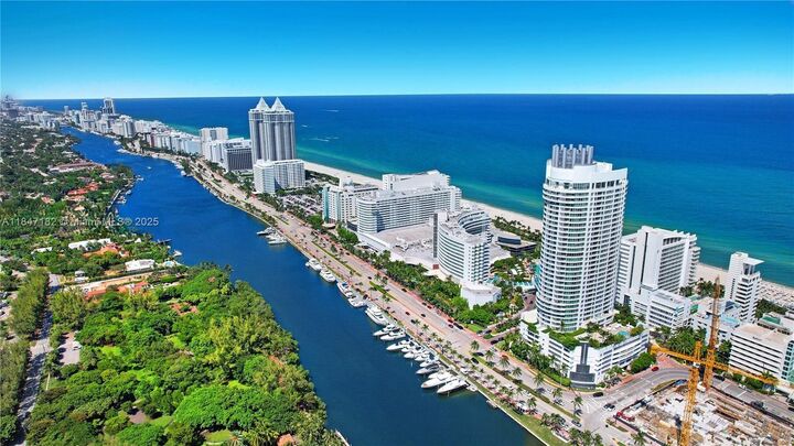 Property Photo:  4401 Collins Ave 2315/2317  FL 33140 