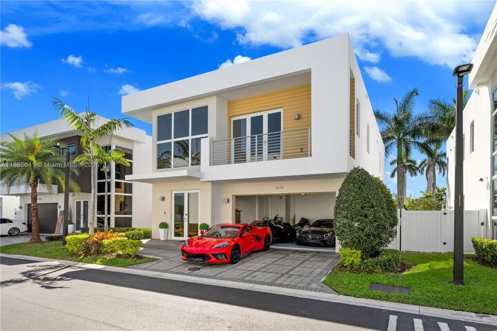 9830 NW 74th Ter  Doral FL 33178 photo