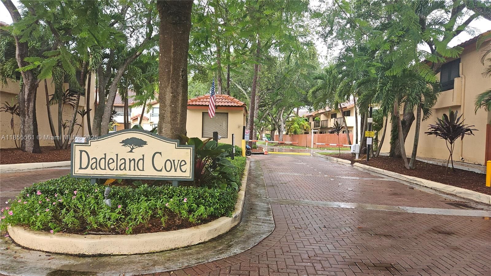 Property Photo: 10004 SW 77th Ct FL 33156