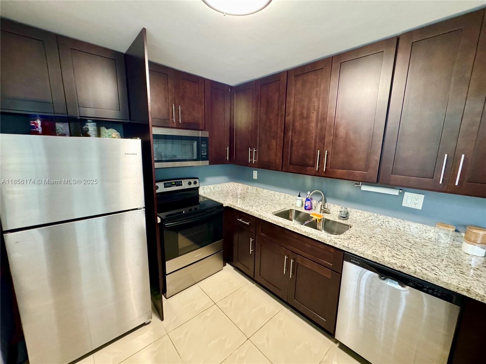 Property Photo:  9495 Evergreen Pl 101  FL 33324 