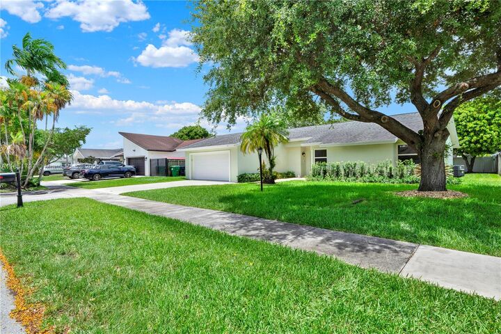 Property Photo:  10514 SW 127th Ct  FL 33186 