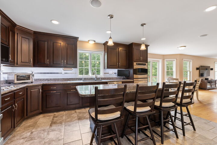 Property Photo:  213 Farmstead Road  CT 06489 