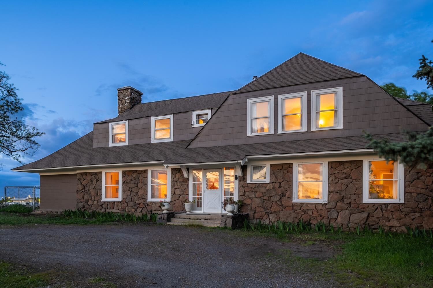 Property Photo:  1625 S Hayford Rd  WA 99224 