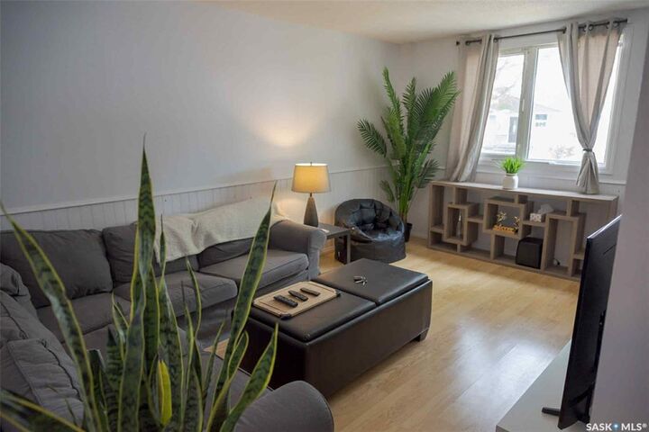 Property Photo: 18 Marshall Crescent SK S4R 4Y7