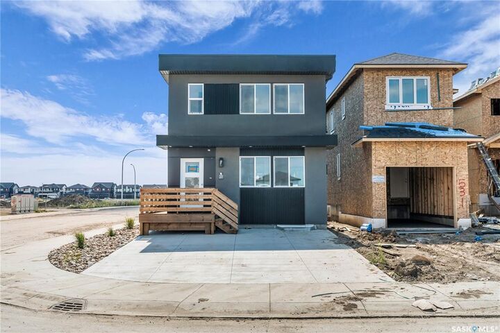 Property Photo: 533 Sharma Crescent SK S7W 1K5