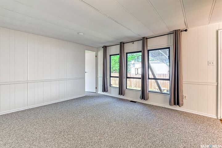 Property Photo:  121 Dogwood Street  SK S0H 0S0 