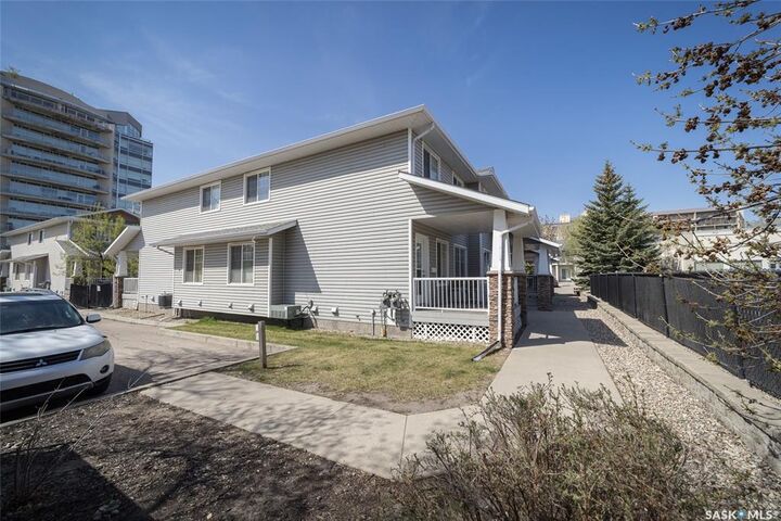 Property Photo:  2231 Treetop Lane  SK S4P 4P8 