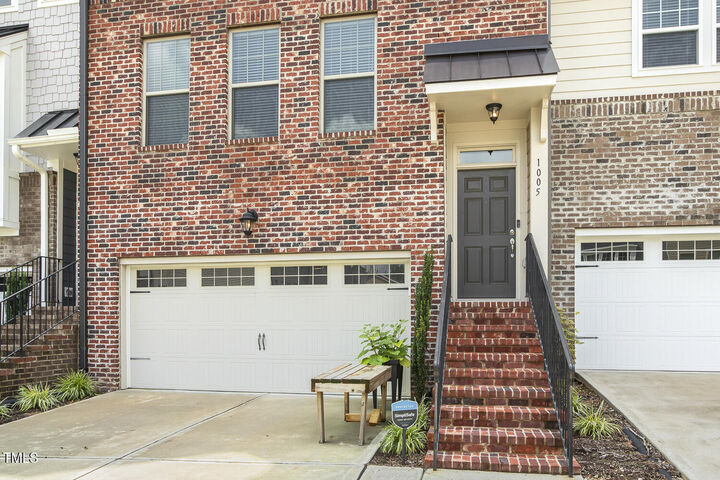 Property Photo:  1005 Lathrop Lane  NC 27523 
