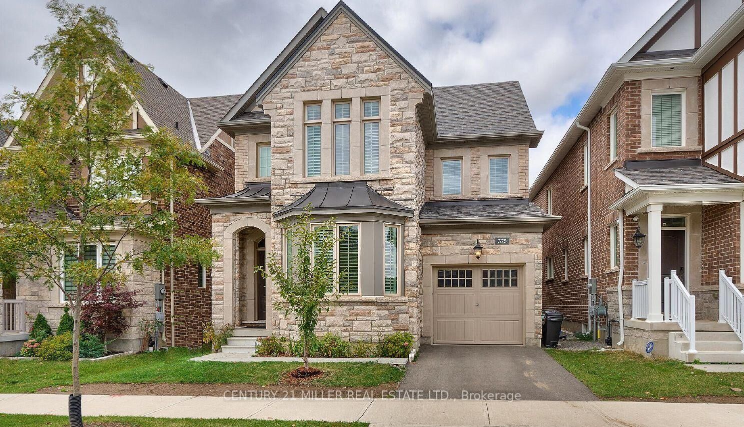 Photo de la propriété: 375 Begonia Gardens ON L6M 1L7