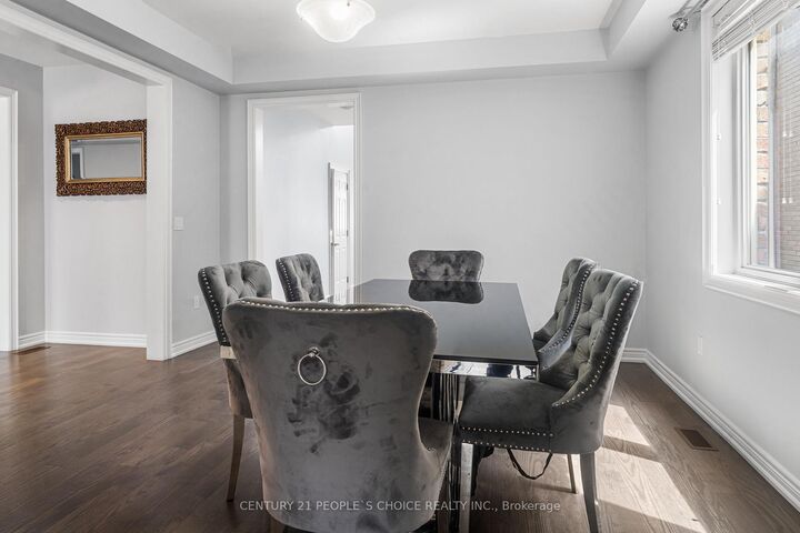 Photo de la propriété: 22 Gainsford Road ON L6X 5N2
