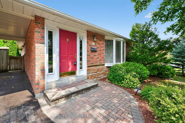 Property Photo: 54 Devins Drive ON L4G 2Z1