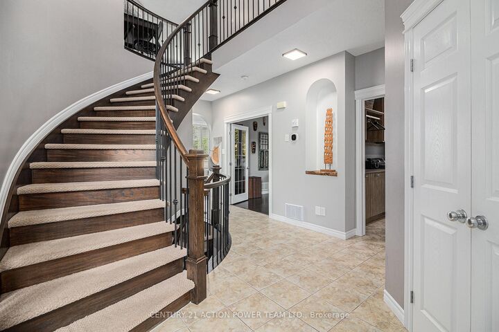 Property Photo:  995 Fieldfair Way  ON K4A 0E4 