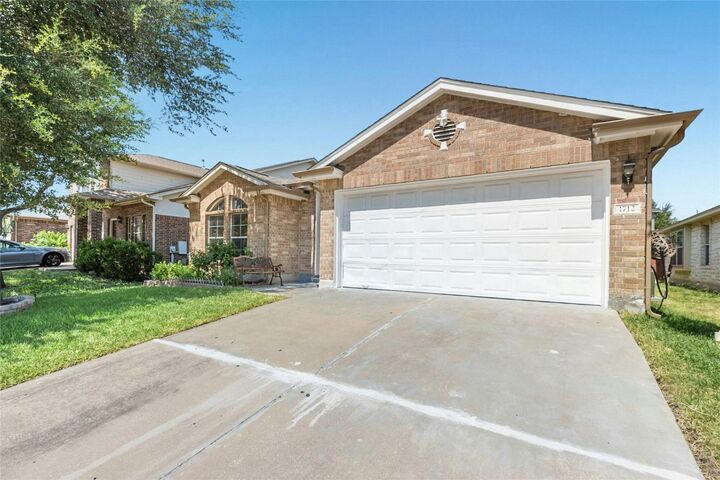 Property Photo:  1712 Darjeeling Drive  TX 78660 