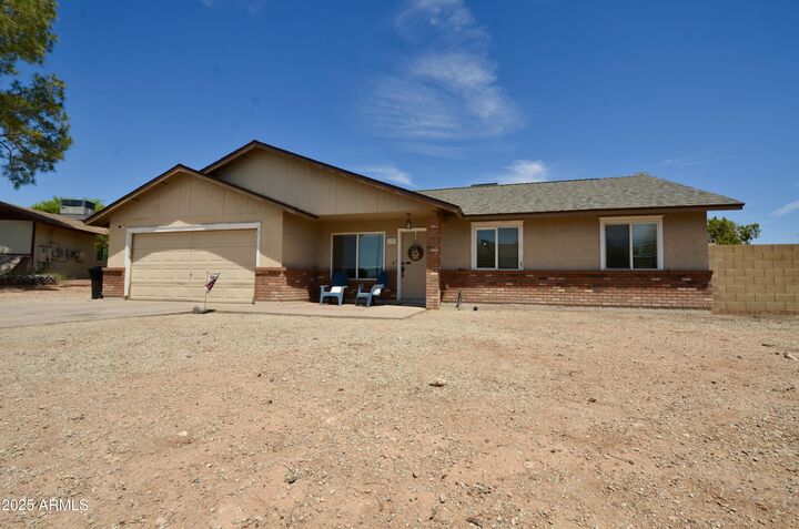 Property Photo:  1937 N 67th Street  AZ 85205 