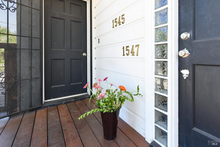 Property Photo: 1545 Oak Street CA 94559
