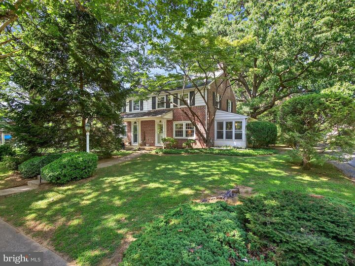 Property Photo: 1123 W New Street PA 17603