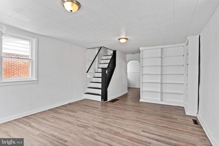 Property Photo:  258 W 2nd Street  PA 17036 